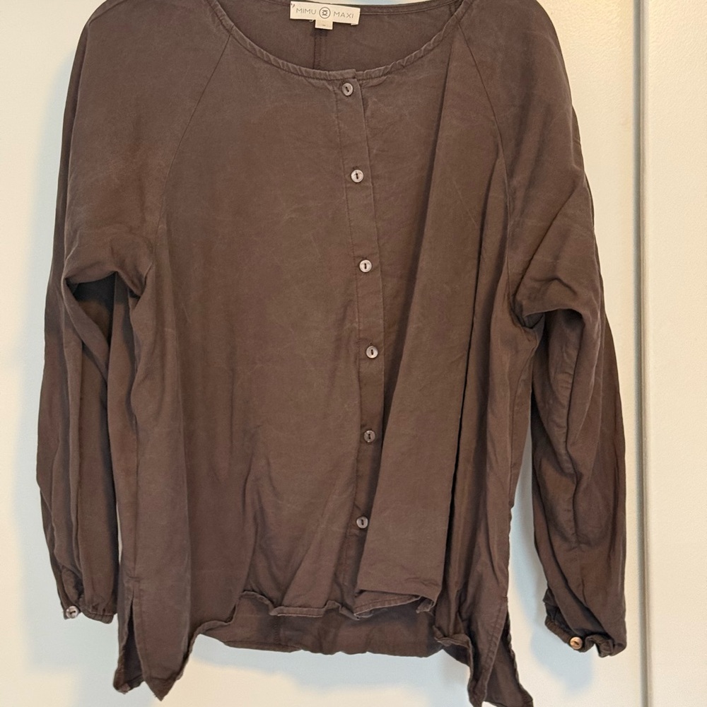 MIMU MAXI
Chocolate Button-Up Women's Top